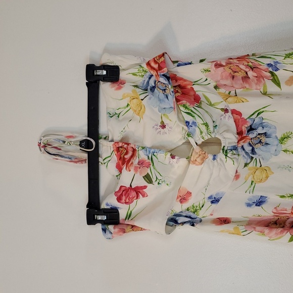 Yumi Kim Lani Dress Size Medium Dainty Floral Flirty Design Midi - Picture 6 of 16